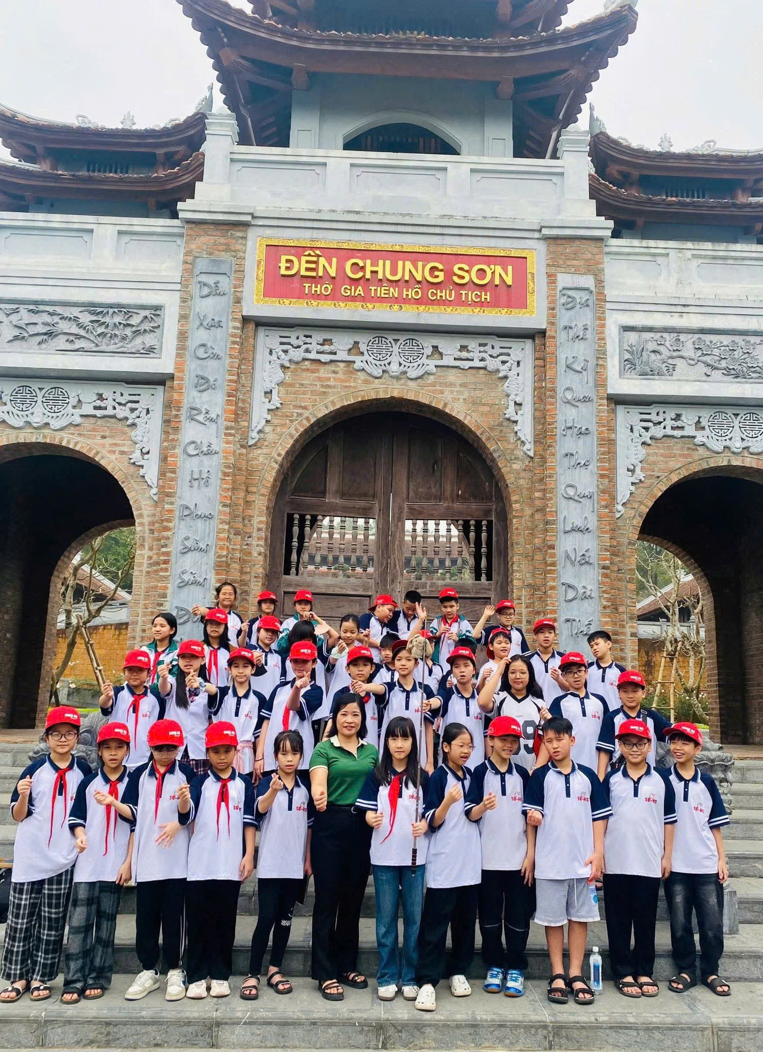 HOẠT ĐỘNG TRẢI NGHIỆM KHỐI 4,5
