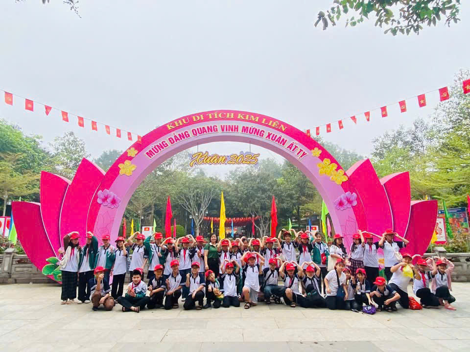 HOẠT ĐỘNG TRẢI NGHIỆM KHỐI 4,5