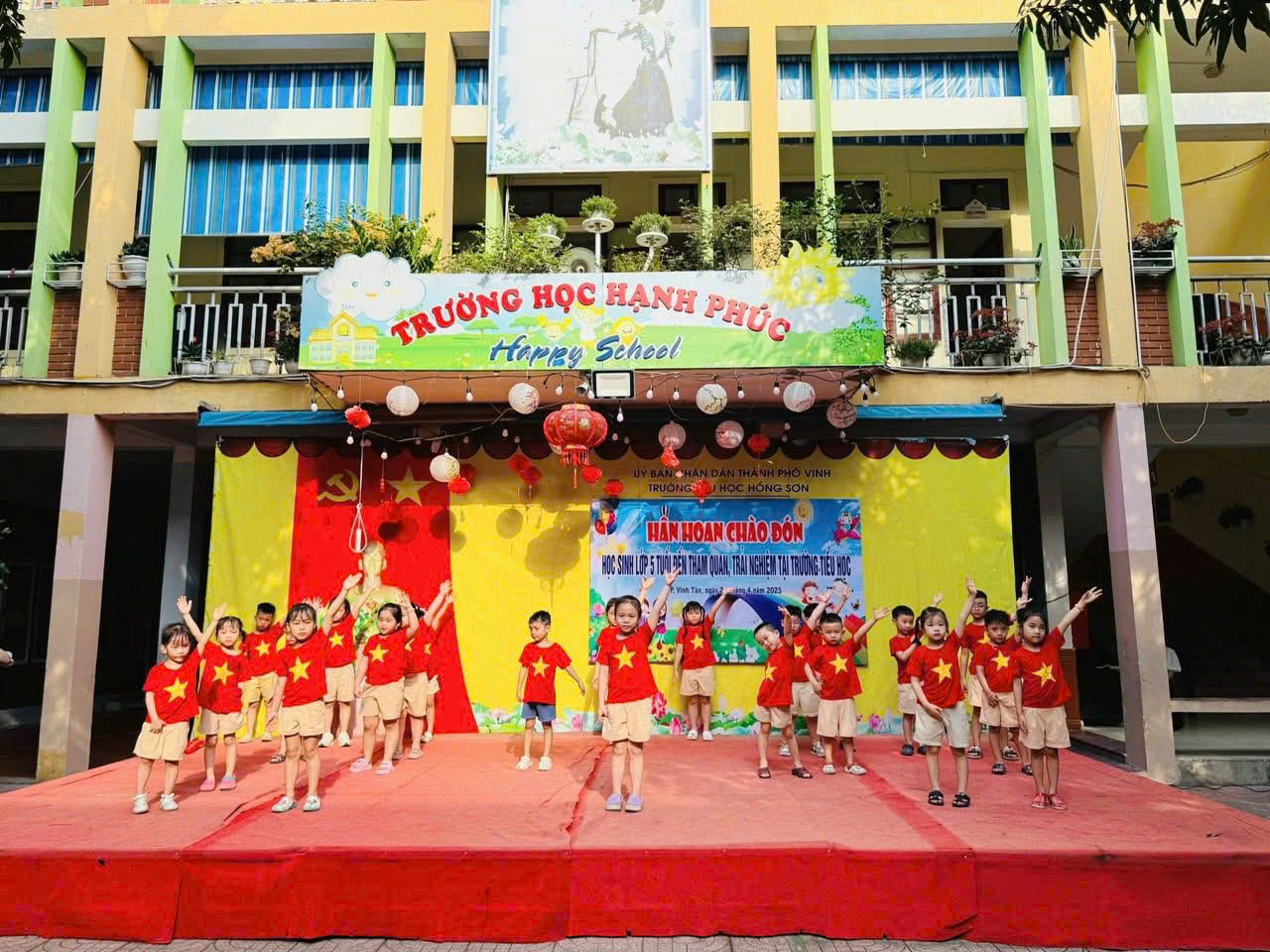 HOẠT ĐỘNG TRẢI NGHIỆM: