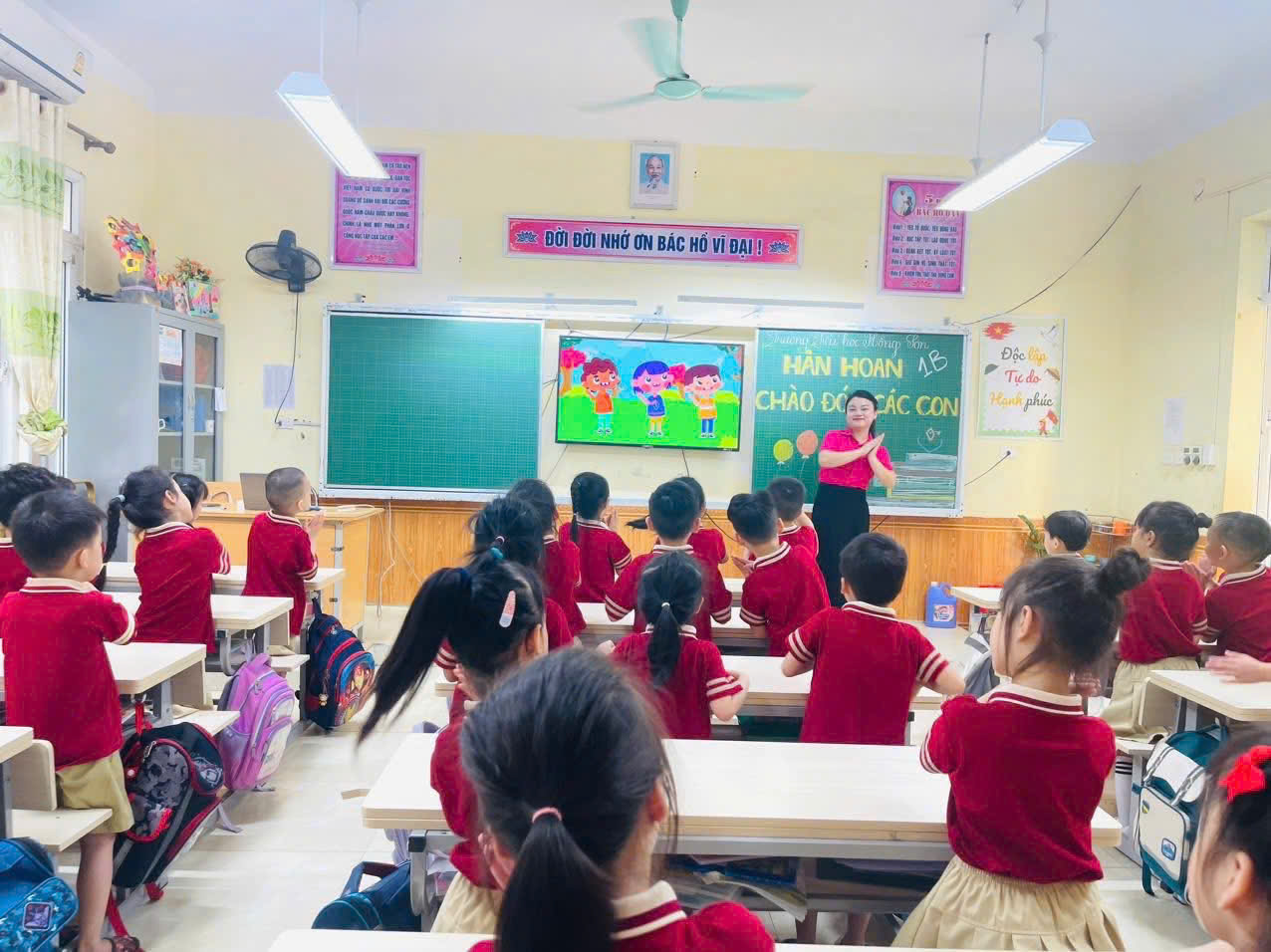 HOẠT ĐỘNG TRẢI NGHIỆM: