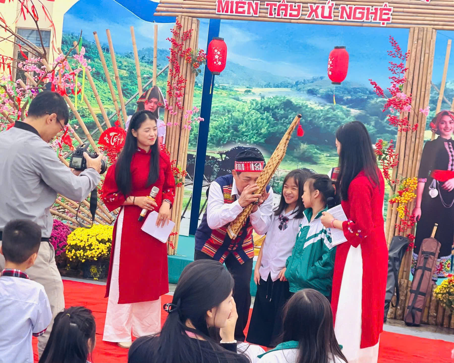 TRẢI NGHIỆM “HƯƠNG SẮC VÙNG CAO” – HÀNH TRÌNH KHÁM PHÁ VĂN HÓA THÚ VỊ!
