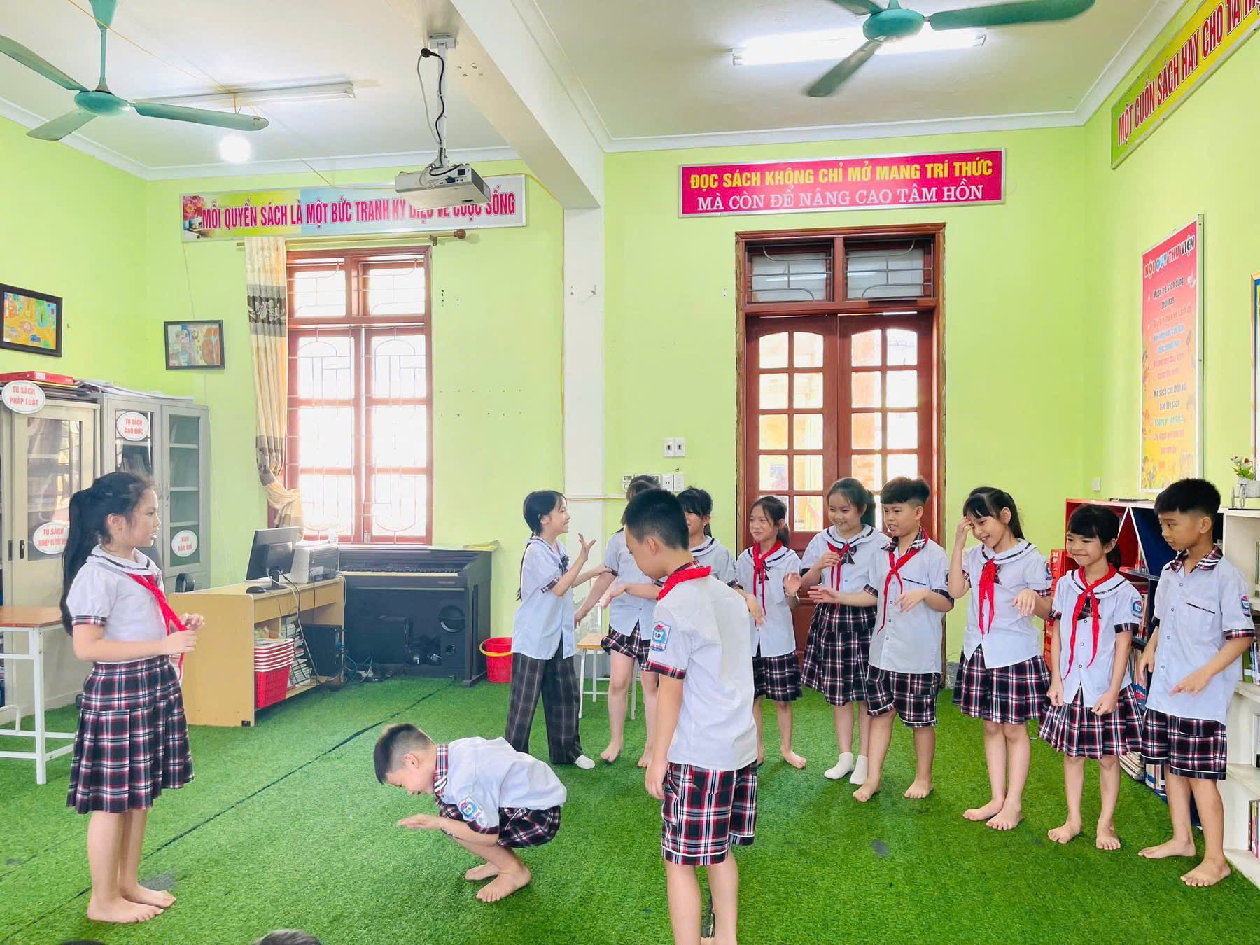 TIẾT HỌC NGOÀI KHÔNG GIAN LỚP HỌC- LAN TOẢ VĂN HOÁ ĐỌC