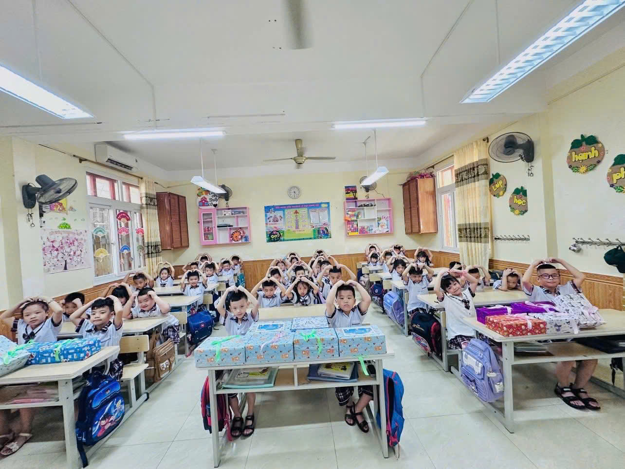 Trung thu này, chúng ta cùng thắp sáng nụ cười, để yêu thương lan tỏa thật xa…