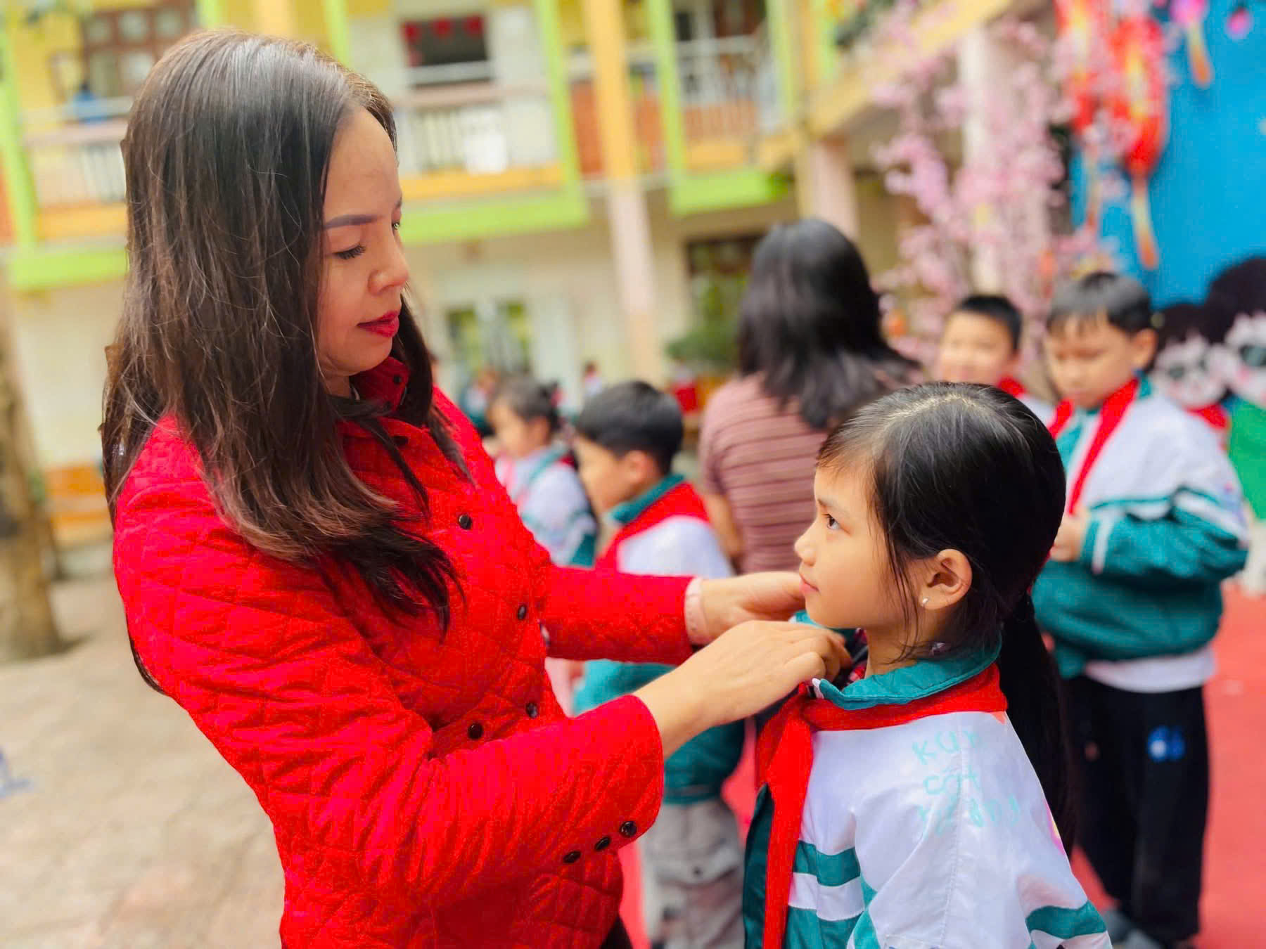 LỄ KẾT NẠP ĐỘI VIÊN ĐỢT I DẤU MỐC TỰ HÀO CỦA THIẾU NHI KHỐI 3 TRƯỜNG TIỂU HỌC HỒNG SƠN