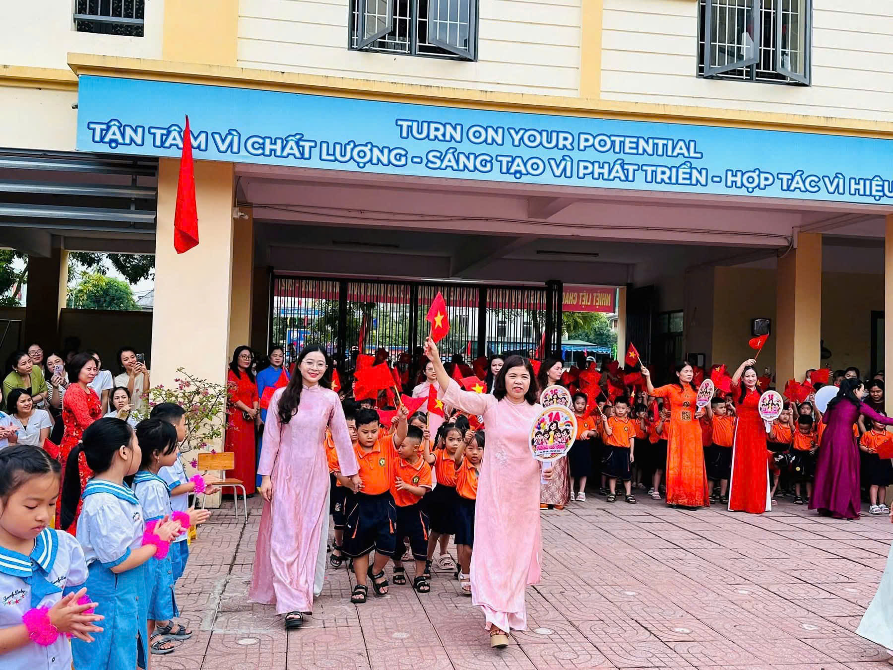 TRƯỜNG TIỂU HỌC TRƯỜNG VINH 1 HÂN HOAN CHÀO ĐÓN NĂM HỌC MỚI 2026–2027