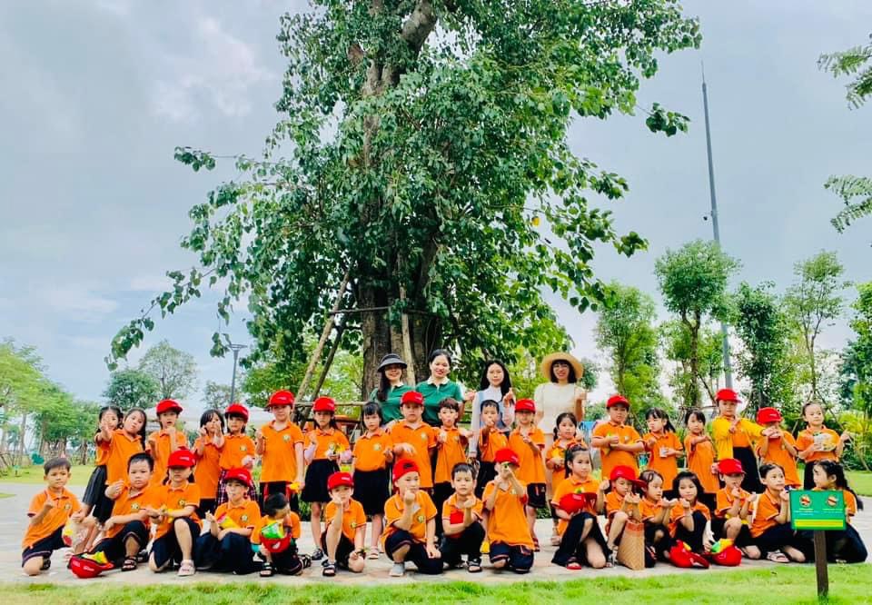 Em về với thiên nhiên.