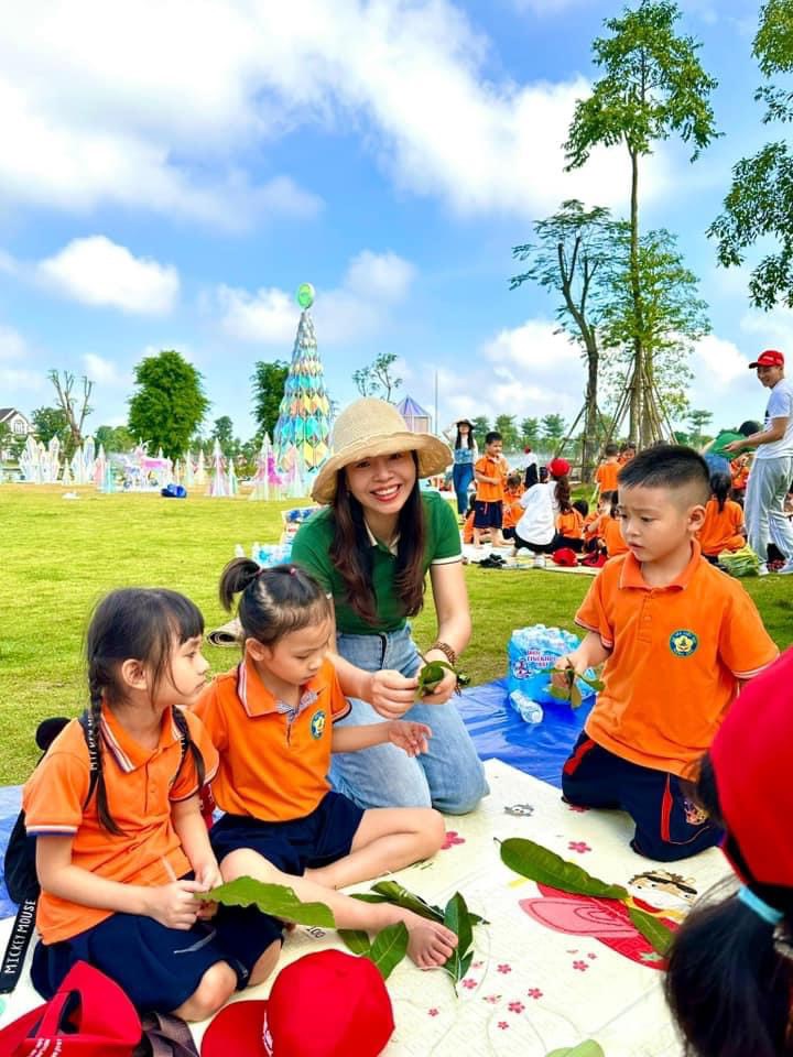 Em về với thiên nhiên.