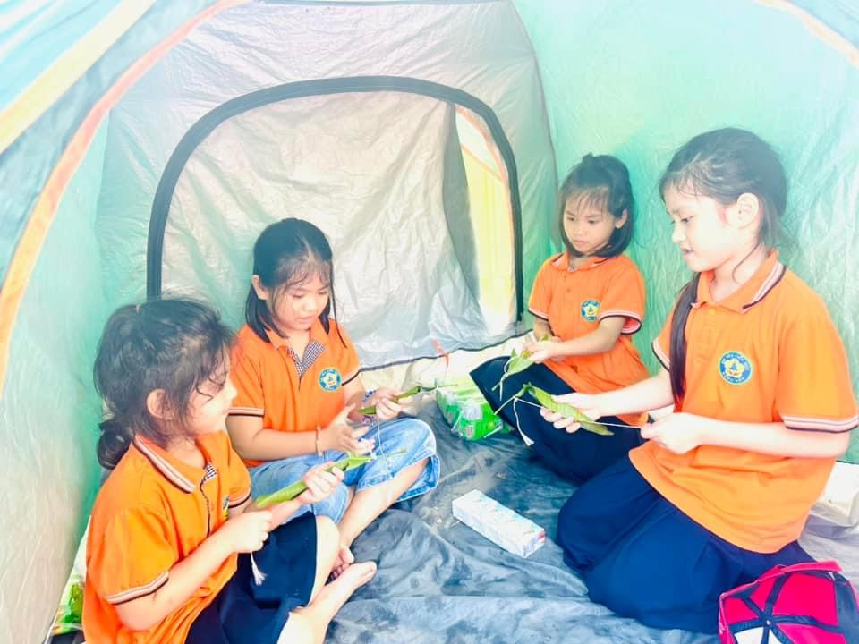 Em về với thiên nhiên.